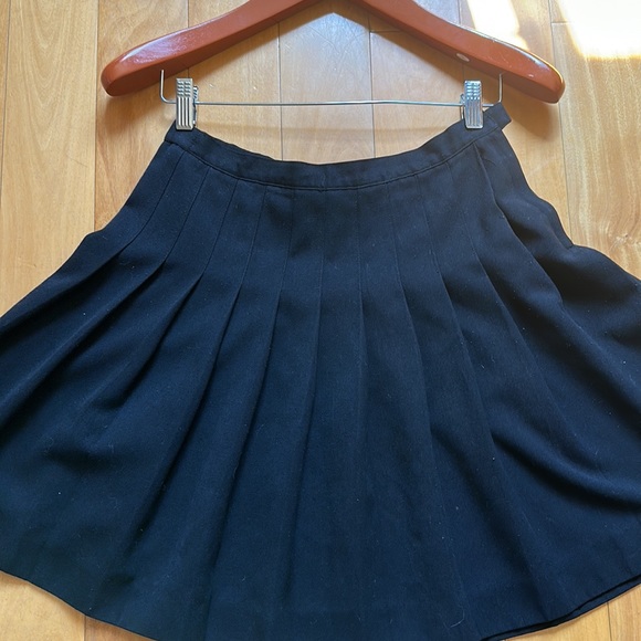 Super cute skirt cotton polyblend. Great support in tummy! Private school look. - Picture 3 of 3